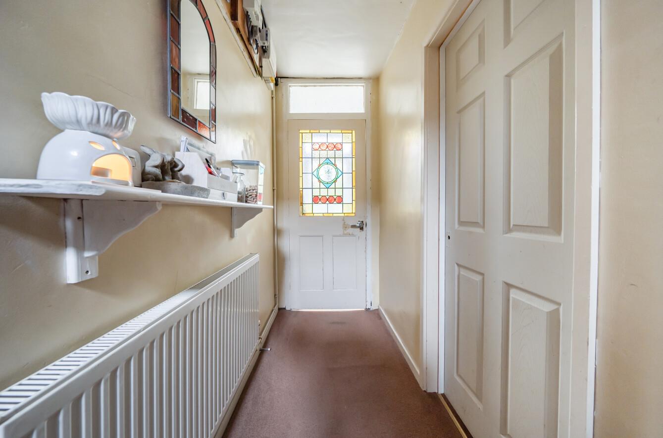 Neath Road, Ystradgynlais, Swansea, SA9 1PR